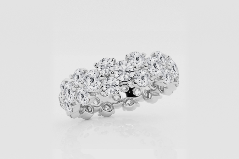 Natural Diamond | 4 ctw Round Garland Eternity Band