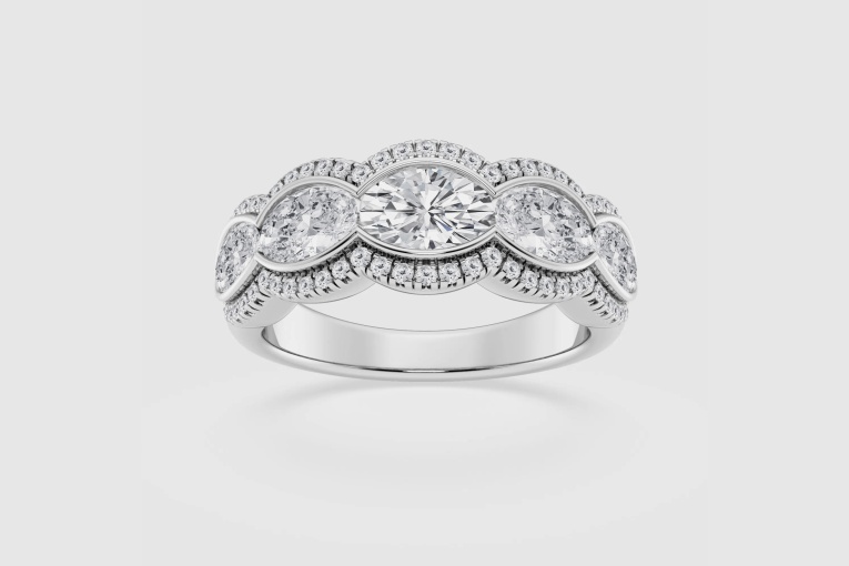 2 1/2 ctw Oval Natural Diamond Fashion Ring