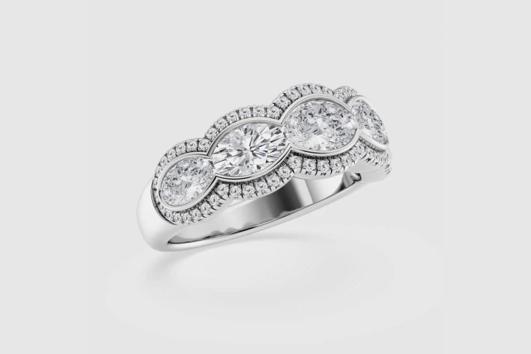 2 1/2 ctw Oval Natural Diamond Fashion Ring